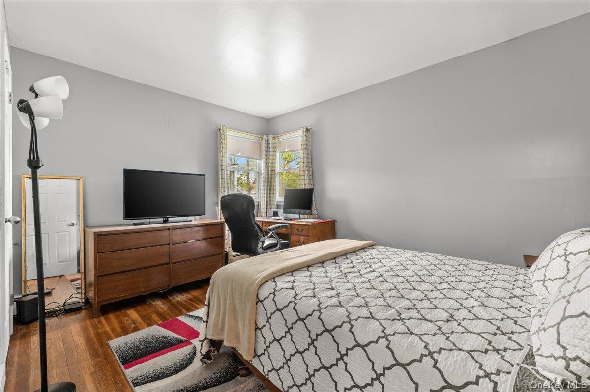 Single Family Maple  Nassau County, NY 11553, MLS-989990-10