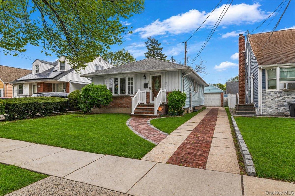 Single Family Maple  Nassau County, NY 11553, MLS-989990-2