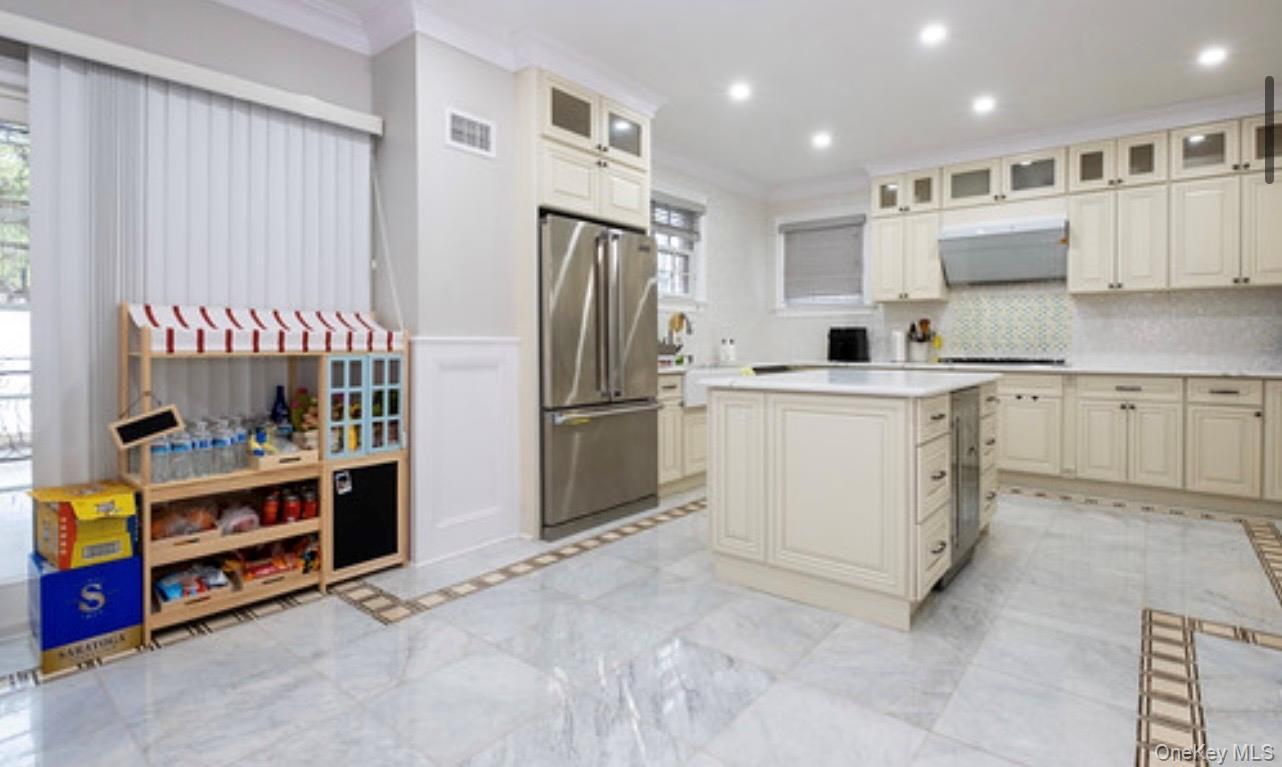 Single Family Van Zandt Avenue Queens, NY 11362, MLS-990066-10