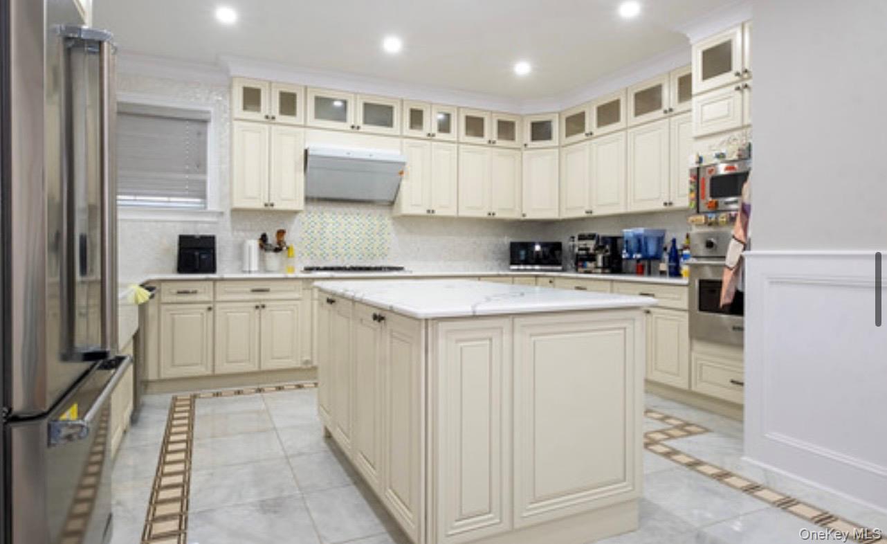 Single Family Van Zandt Avenue Queens, NY 11362, MLS-990066-11
