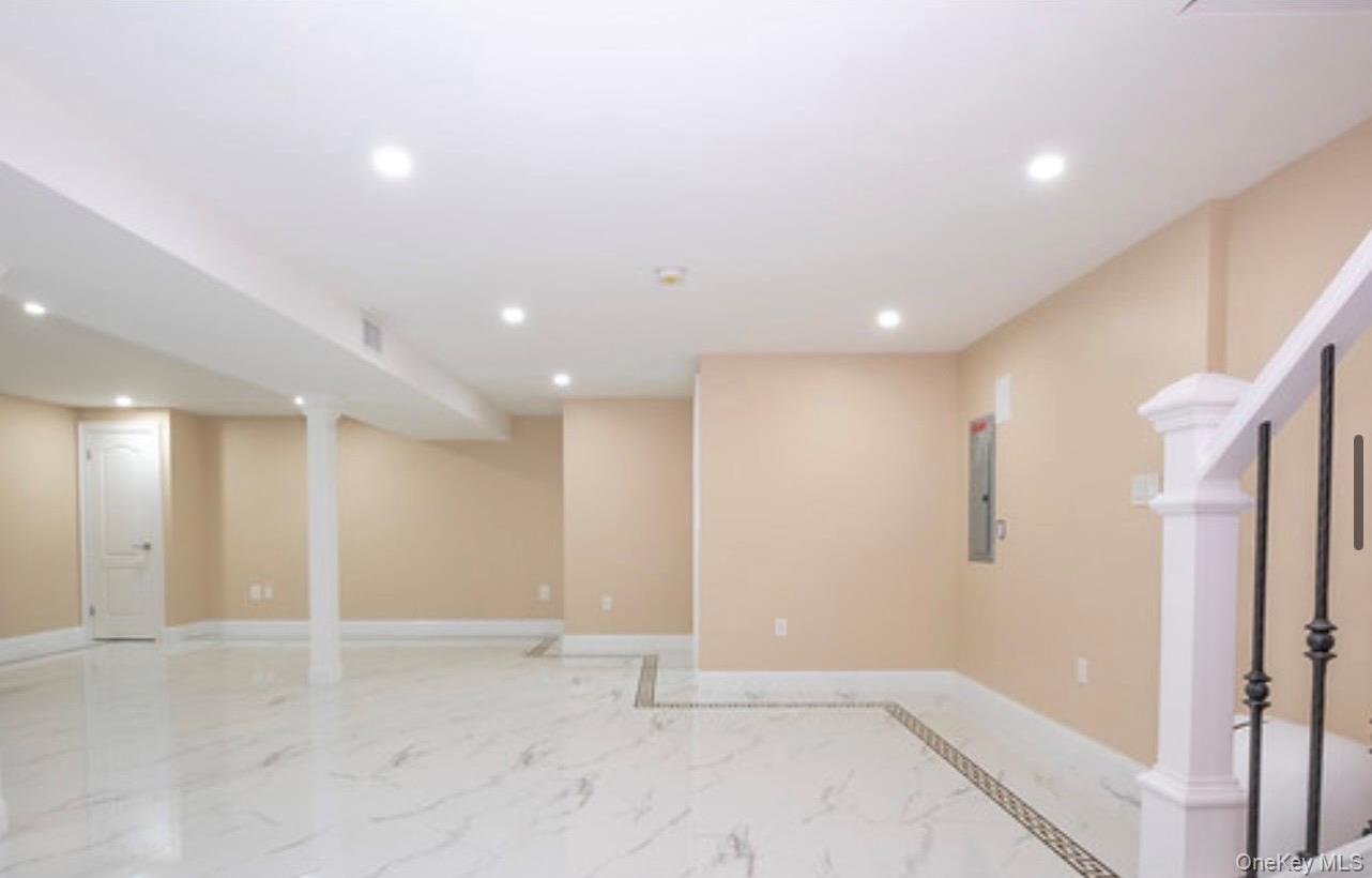 Single Family Van Zandt Avenue Queens, NY 11362, MLS-990066-13