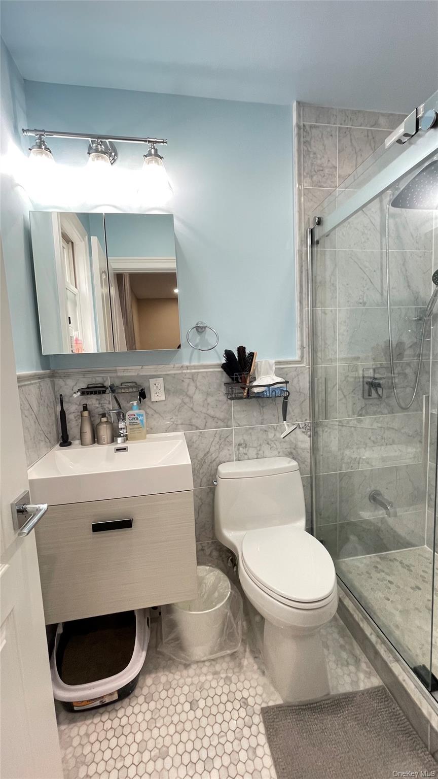 Single Family Van Zandt Avenue Queens, NY 11362, MLS-990066-23