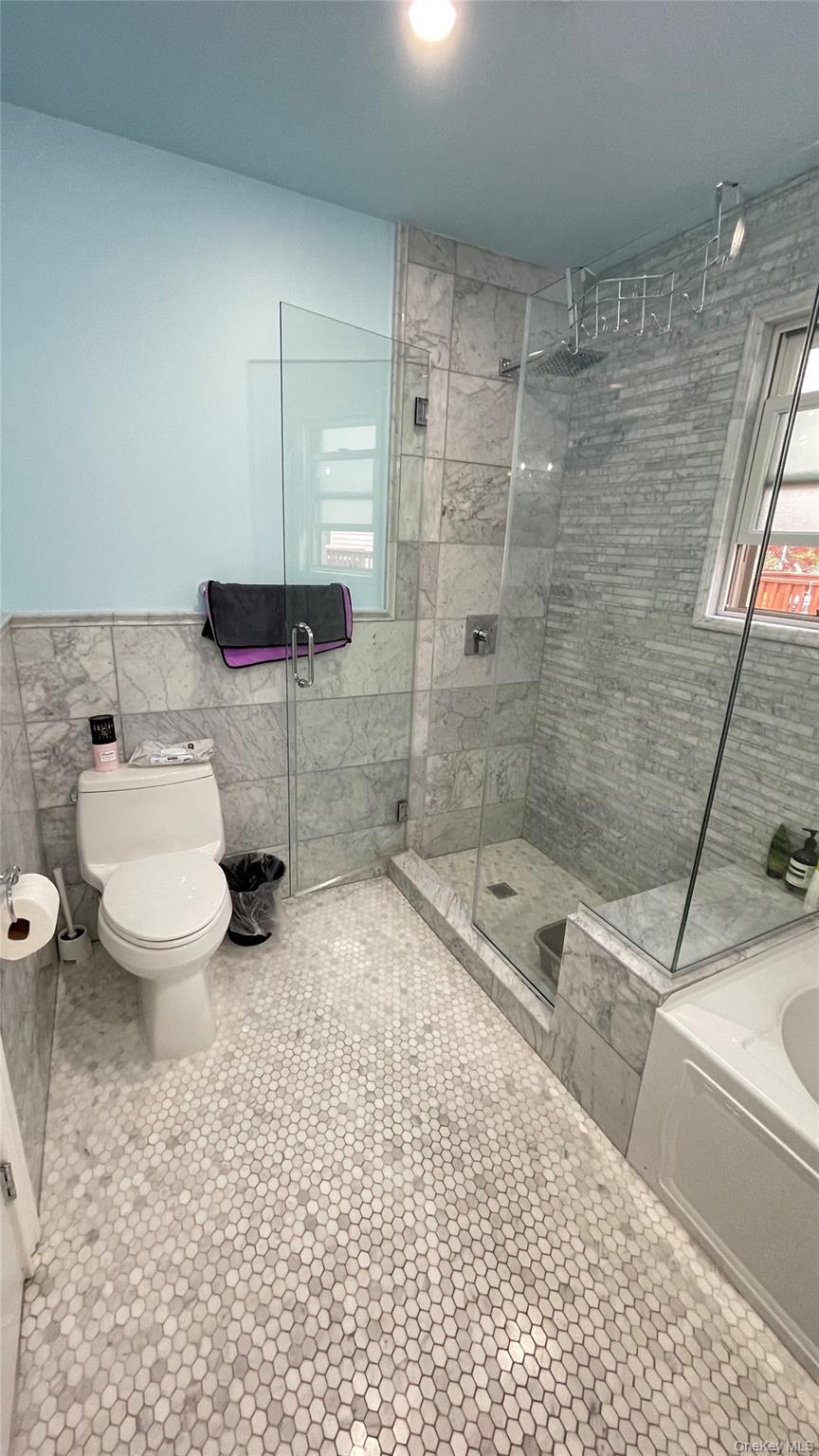 Single Family Van Zandt Avenue Queens, NY 11362, MLS-990066-24