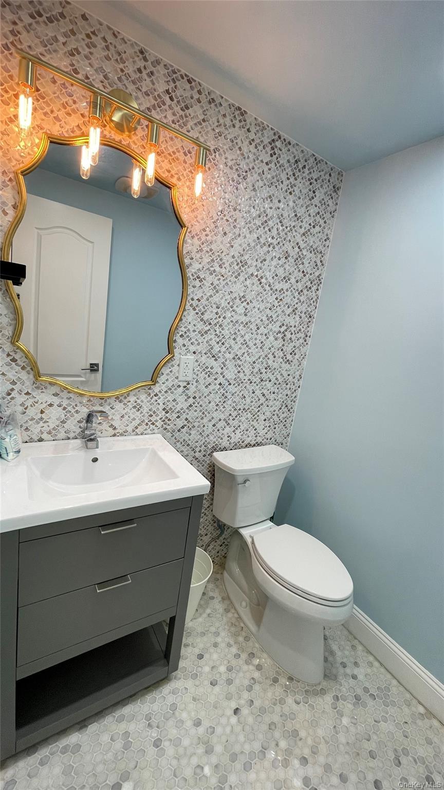 Single Family Van Zandt Avenue Queens, NY 11362, MLS-990066-27