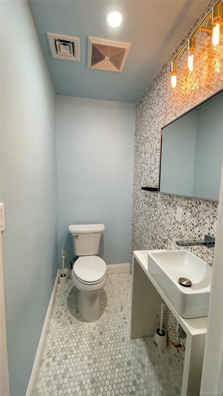 Single Family Van Zandt Avenue Queens, NY 11362, MLS-990066-28