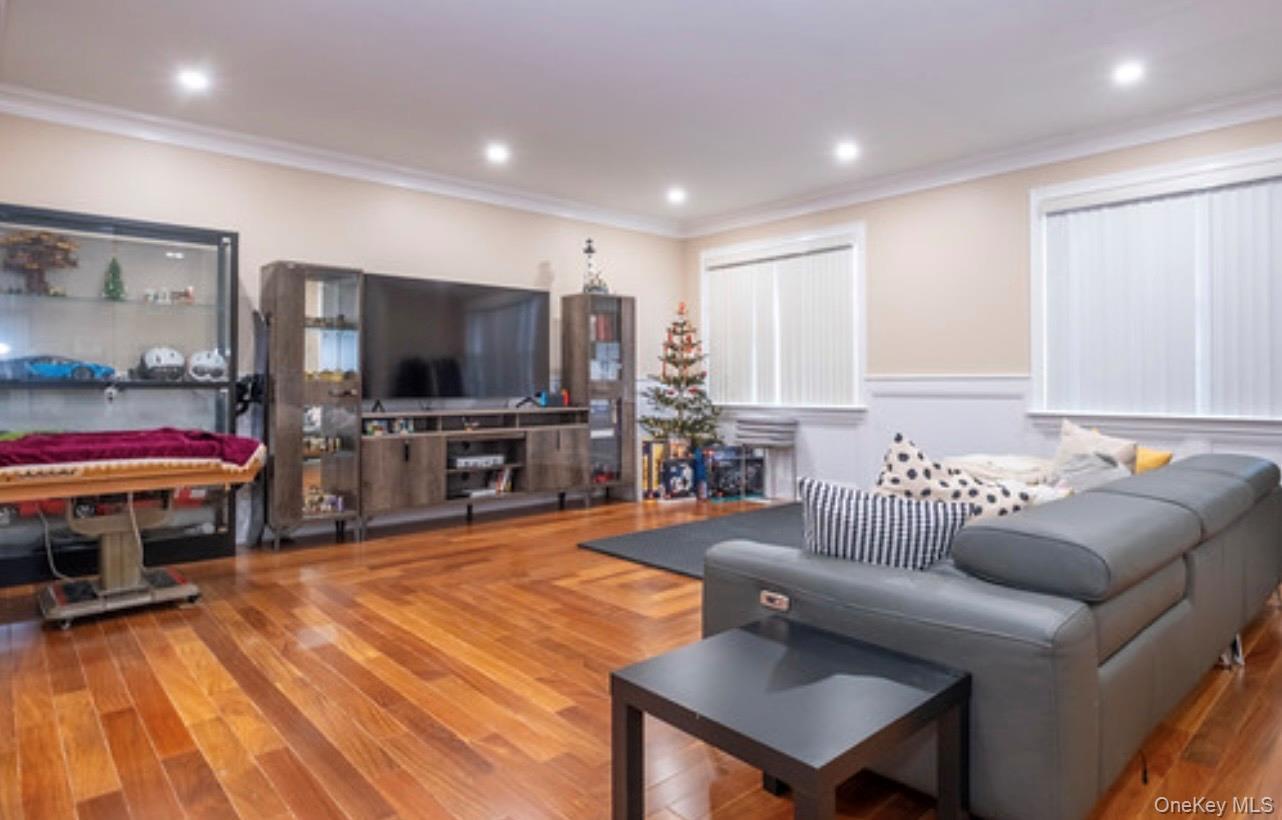 Single Family Van Zandt Avenue Queens, NY 11362, MLS-990066-5