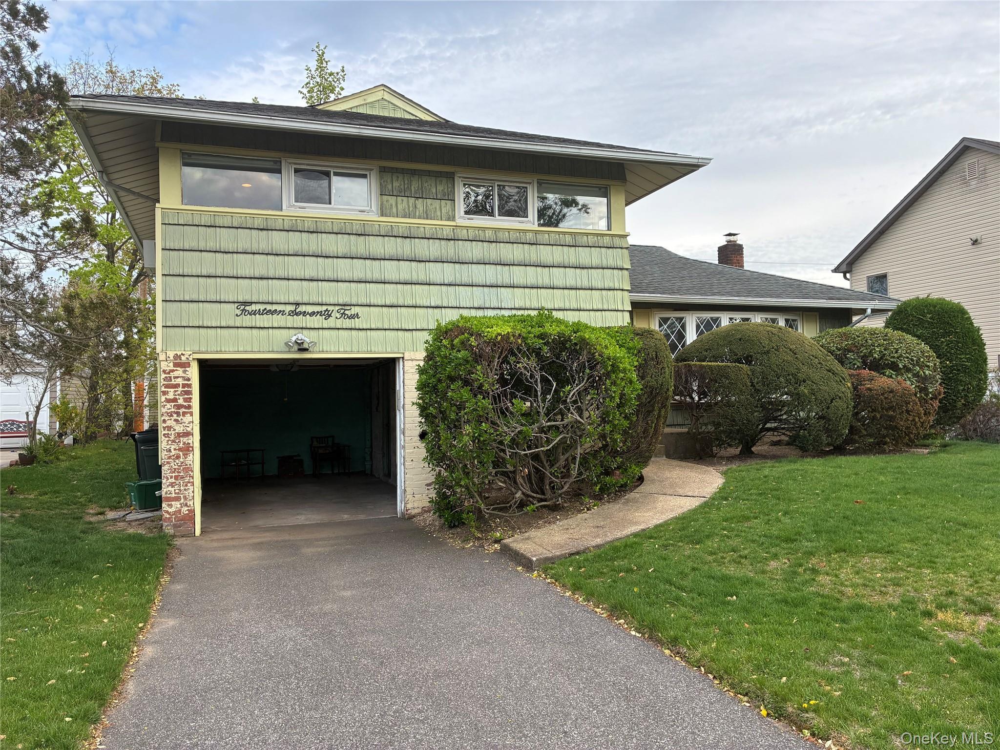 Single Family Stephen Marc  Nassau County, NY 11554, MLS-990069-17