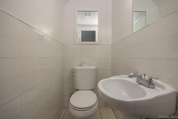 Single Family Selover  Queens, NY 11434, MLS-990071-15