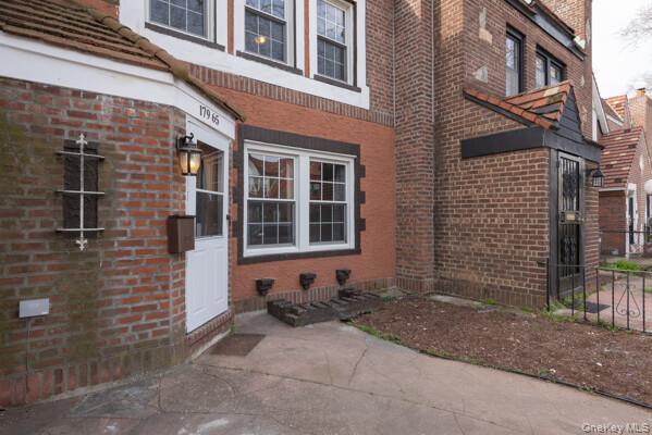 Single Family Selover  Queens, NY 11434, MLS-990071-4