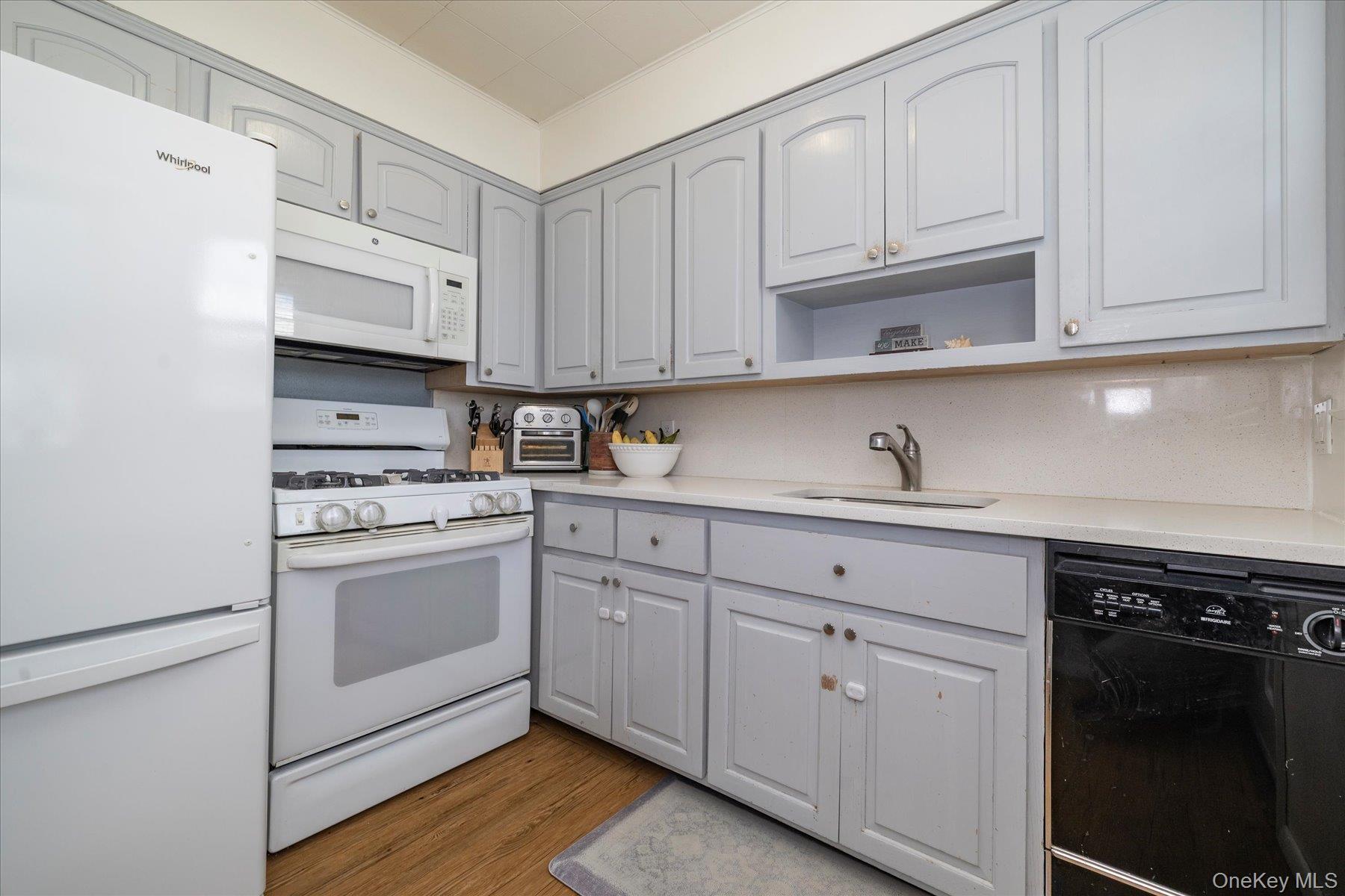 Single Family Laurel  Nassau County, NY 11510, MLS-990072-13