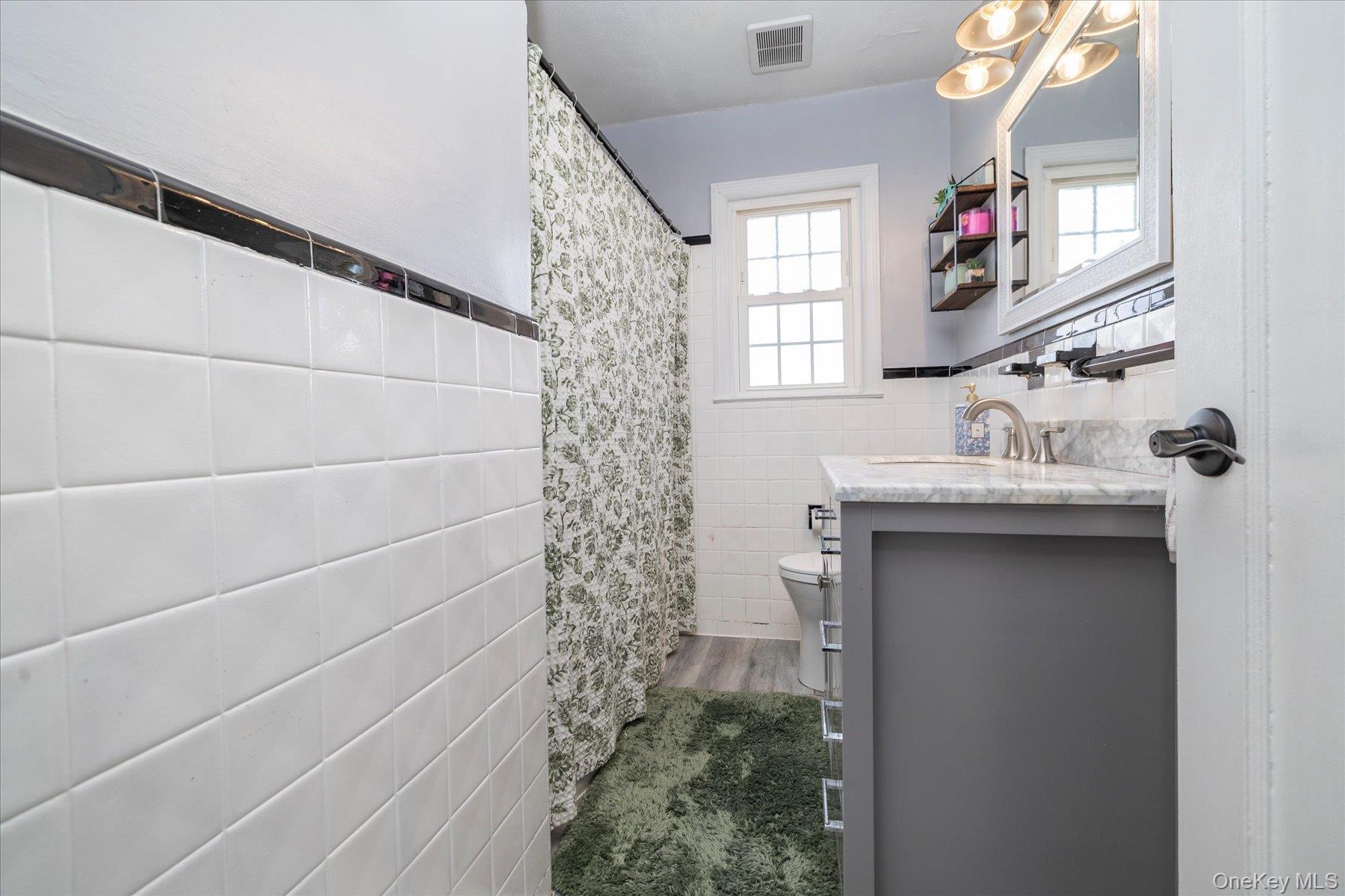 Single Family Laurel  Nassau County, NY 11510, MLS-990072-15