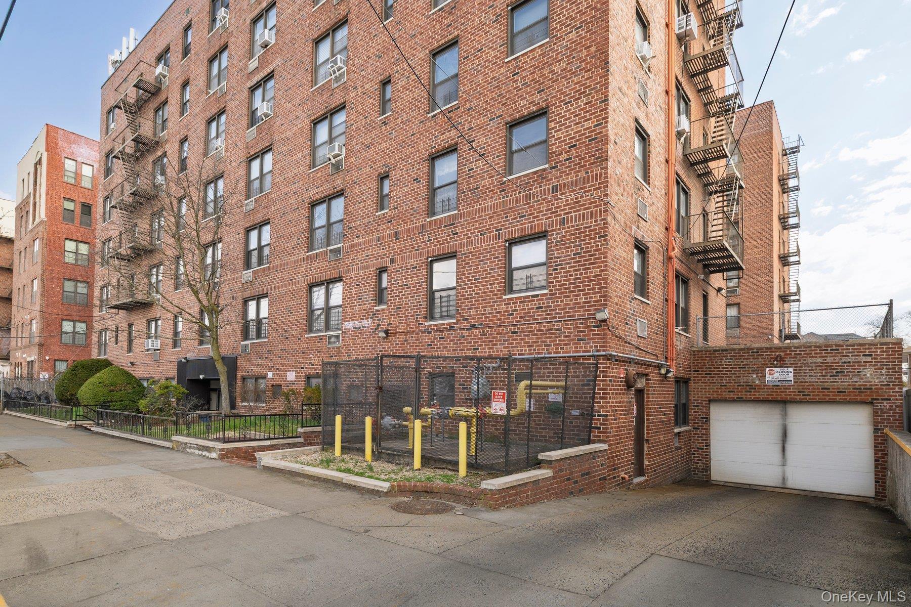 Coop Neilson  Queens, NY 11691, MLS-990076-24