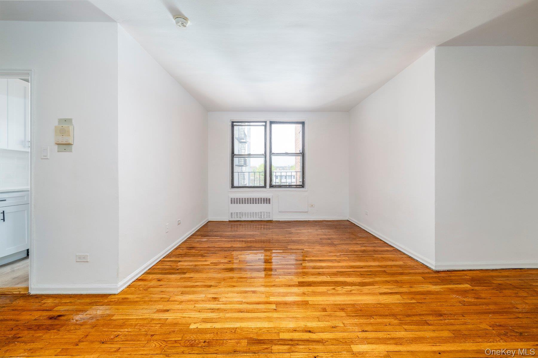 Coop Neilson Queens, NY 11691, MLS-990076-5