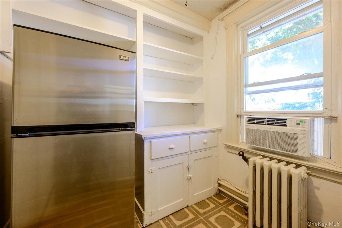 Single Family Davis Avenue  Staten Island, NY 10310, MLS-990086-11