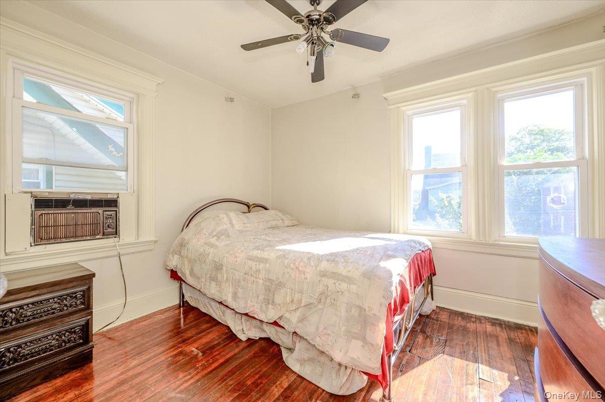Single Family Davis Avenue  Staten Island, NY 10310, MLS-990086-13