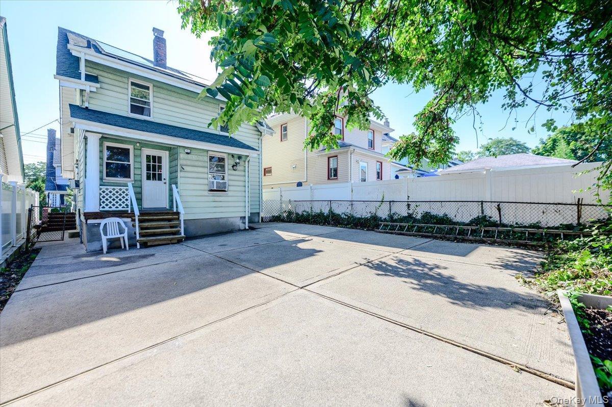 Single Family Davis Avenue  Staten Island, NY 10310, MLS-990086-20