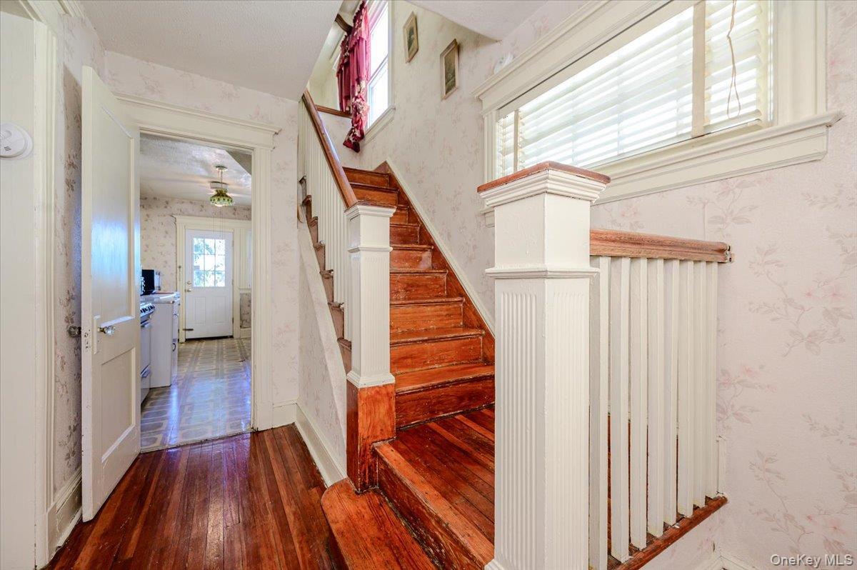 Single Family Davis Avenue  Staten Island, NY 10310, MLS-990086-3