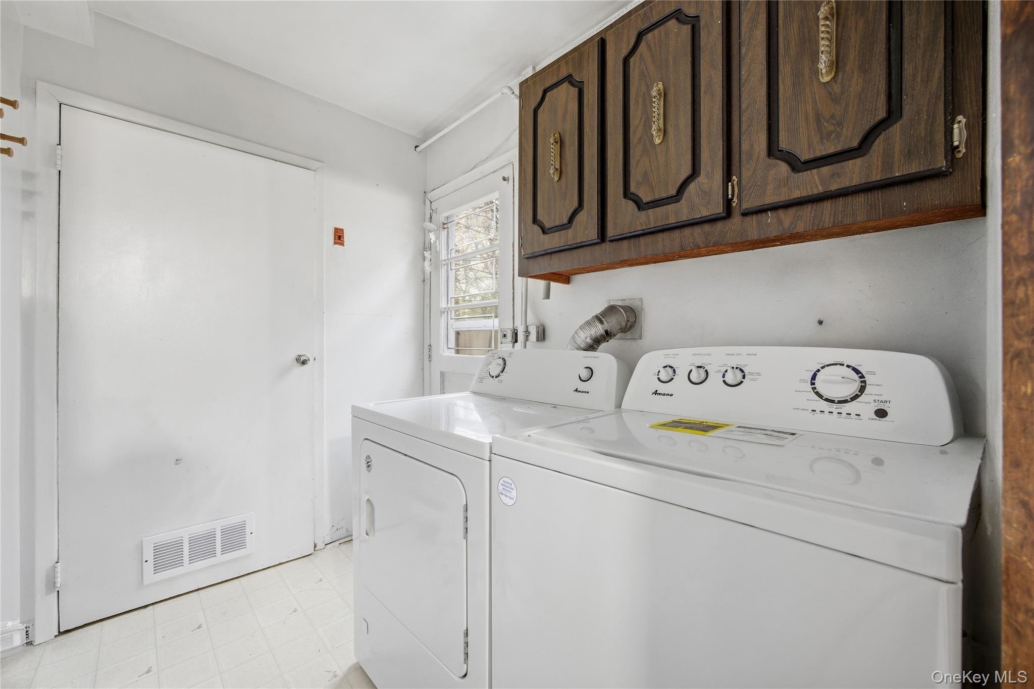 Single Family Millbury  Suffolk County, NY 11720, MLS-990090-10