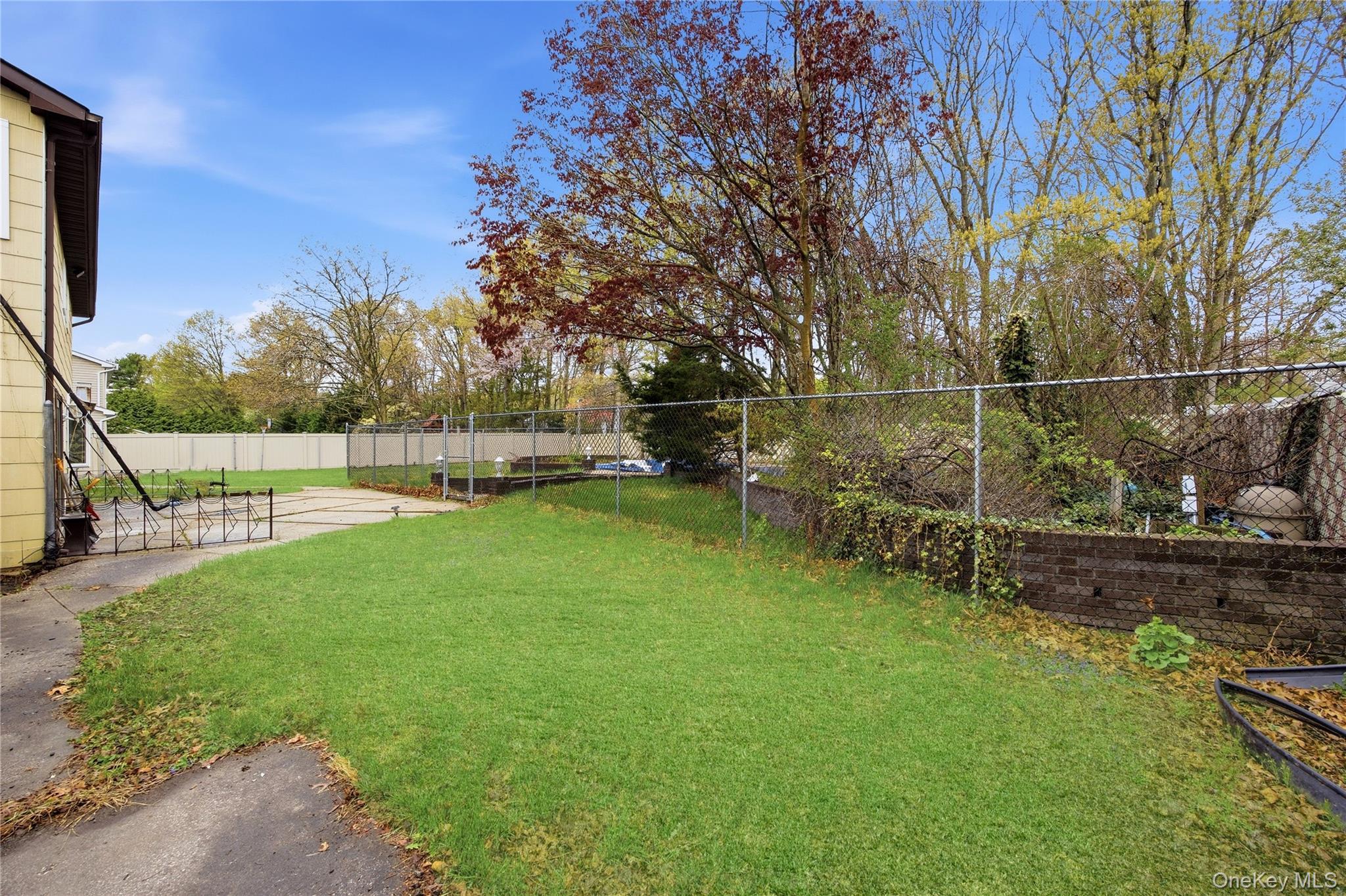 Single Family Millbury  Suffolk County, NY 11720, MLS-990090-26