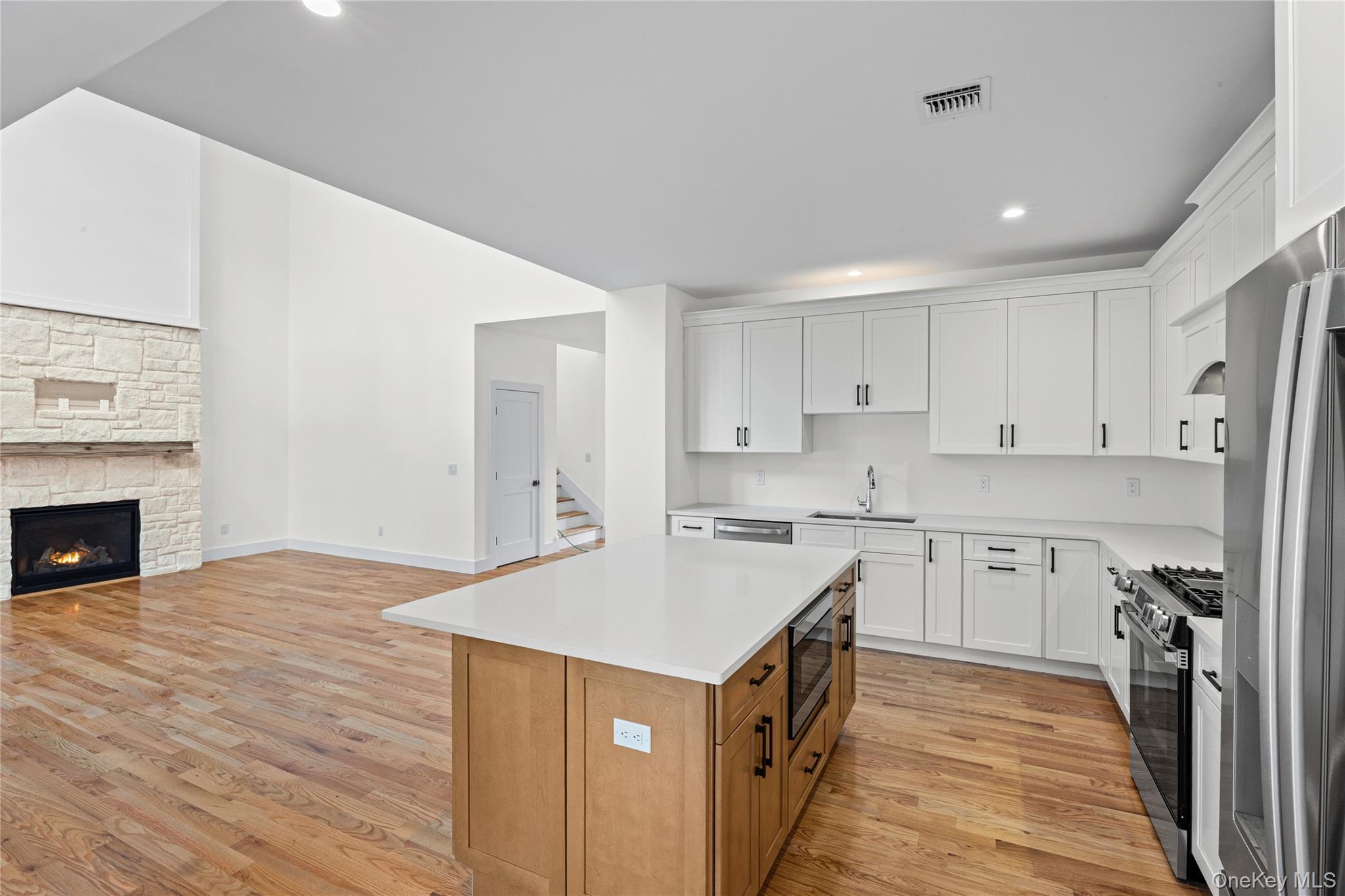 Single Family Jersey Avenue  Suffolk County, NY 11764, MLS-990098-16
