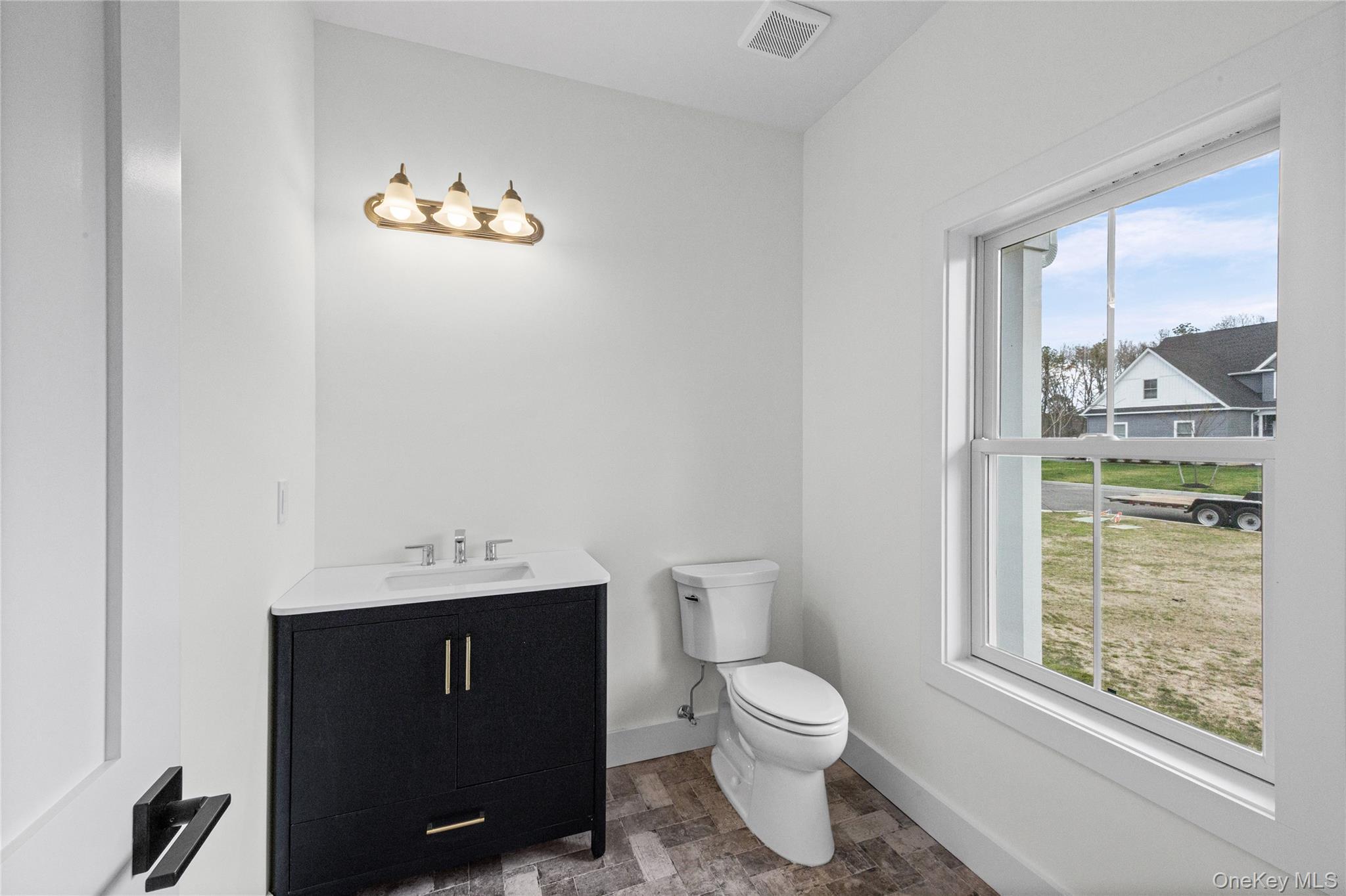 Single Family Jersey Avenue  Suffolk County, NY 11764, MLS-990098-28