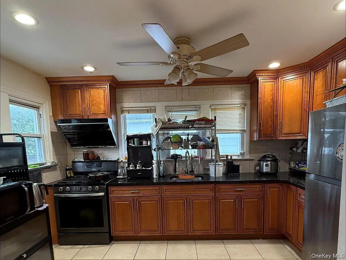 Single Family Litchfield Avenue Nassau County, NY 11003, MLS-990114-5