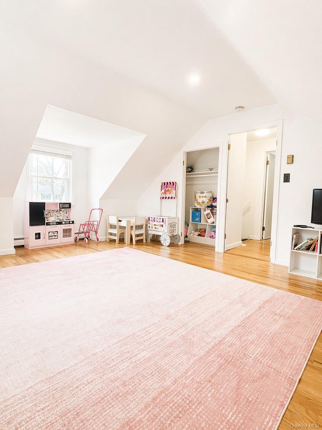 Single Family Public  Suffolk County, NY 11788, MLS-990121-23