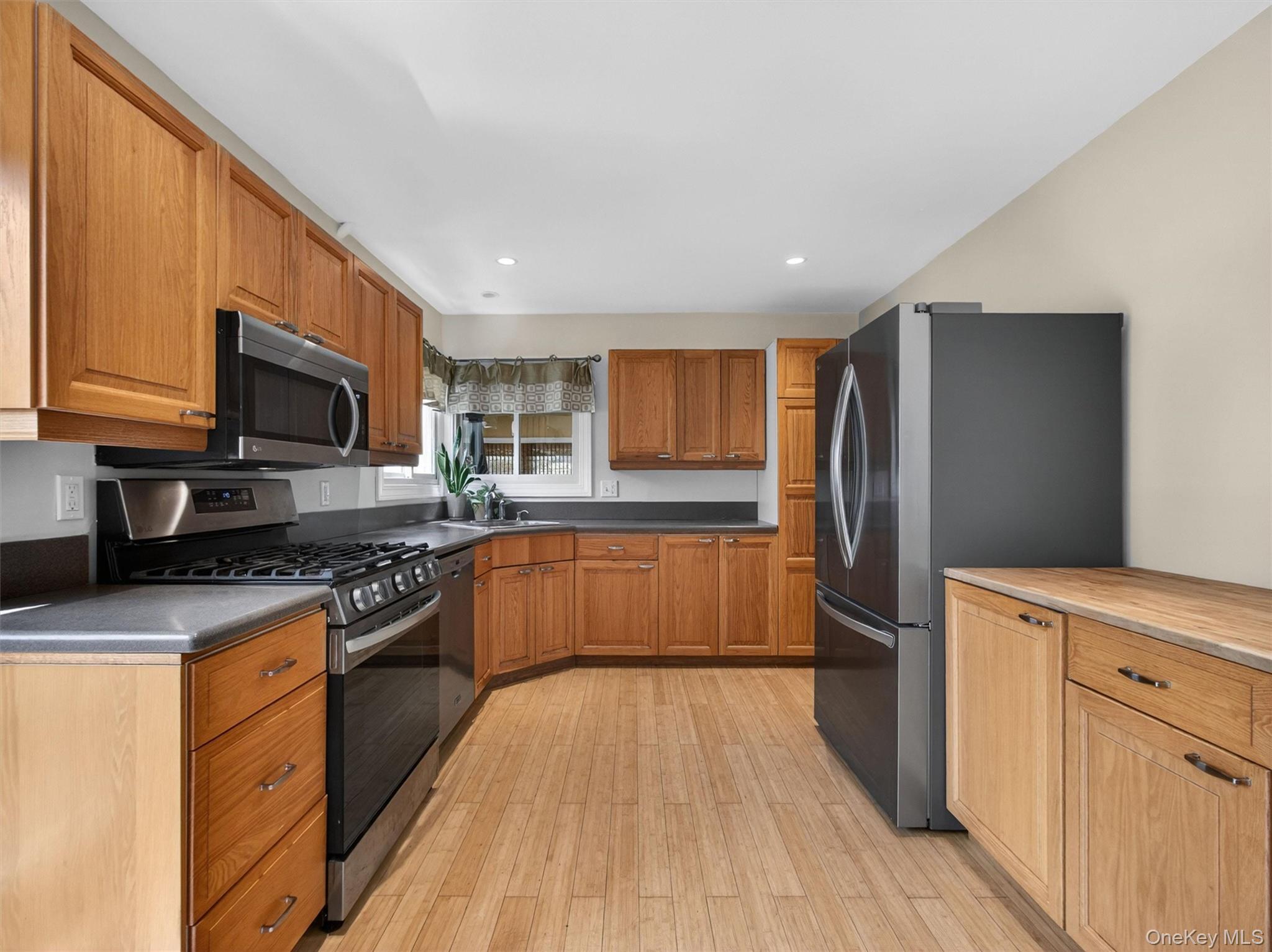 Single Family Greenbush  Rockland County, NY 10983, MLS-990130-8