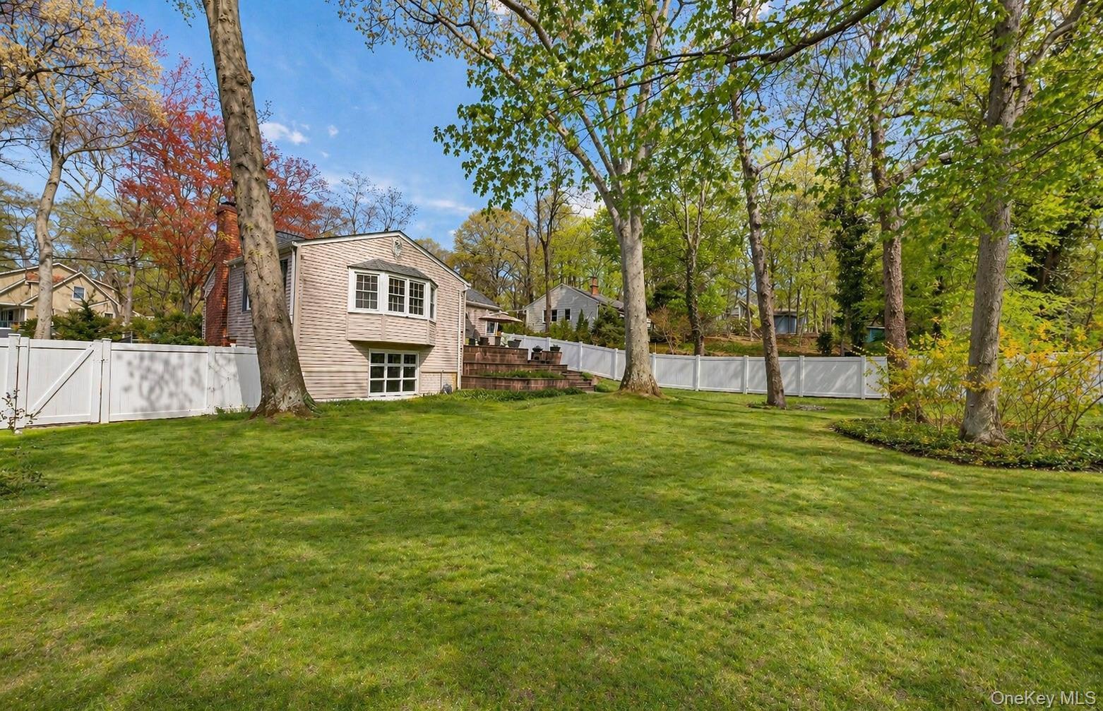 Single Family Huyler  Suffolk County, NY 11733, MLS-990135-25
