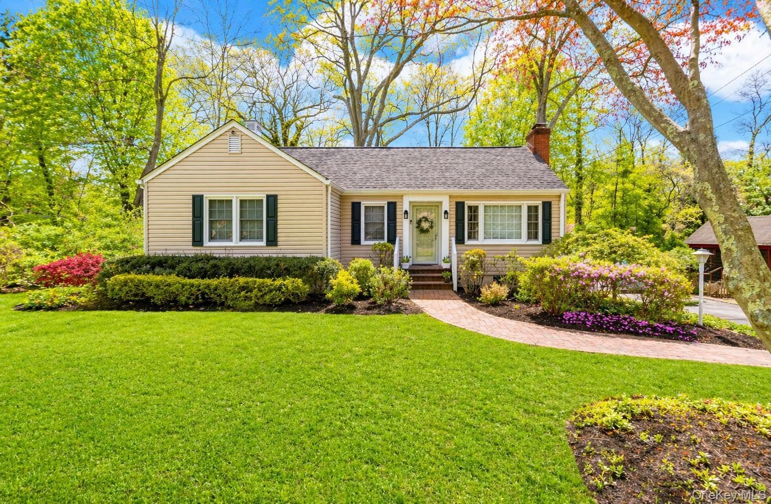 Single Family Huyler  Suffolk County, NY 11733, MLS-990135-4