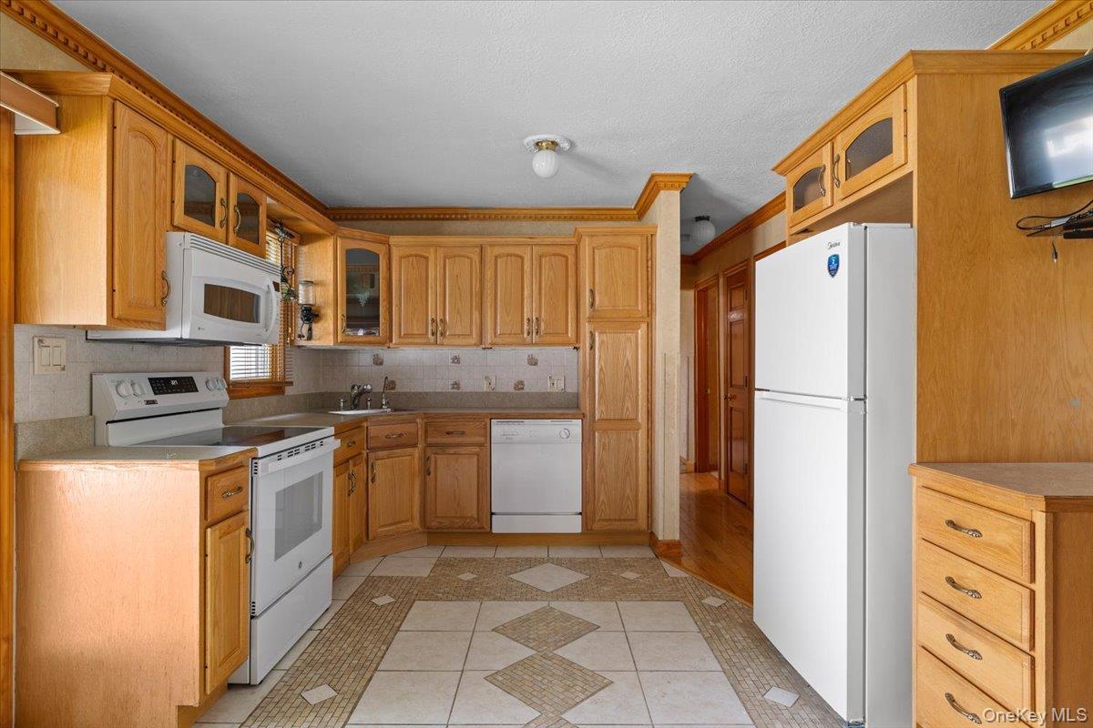 Single Family Louis  Nassau County, NY 11735, MLS-990141-12