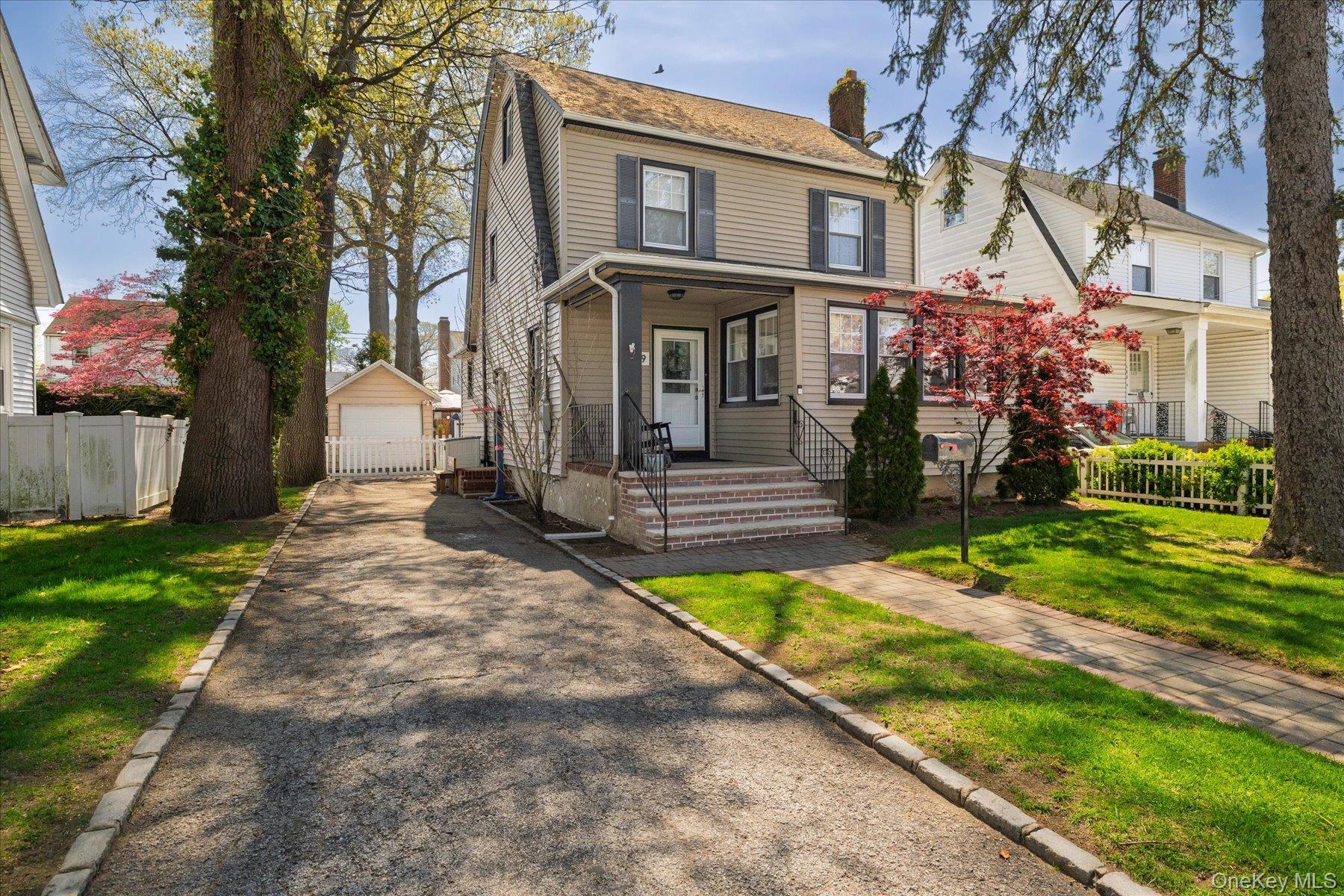 Single Family Nassau  Nassau County, NY 11565, MLS-990147-2