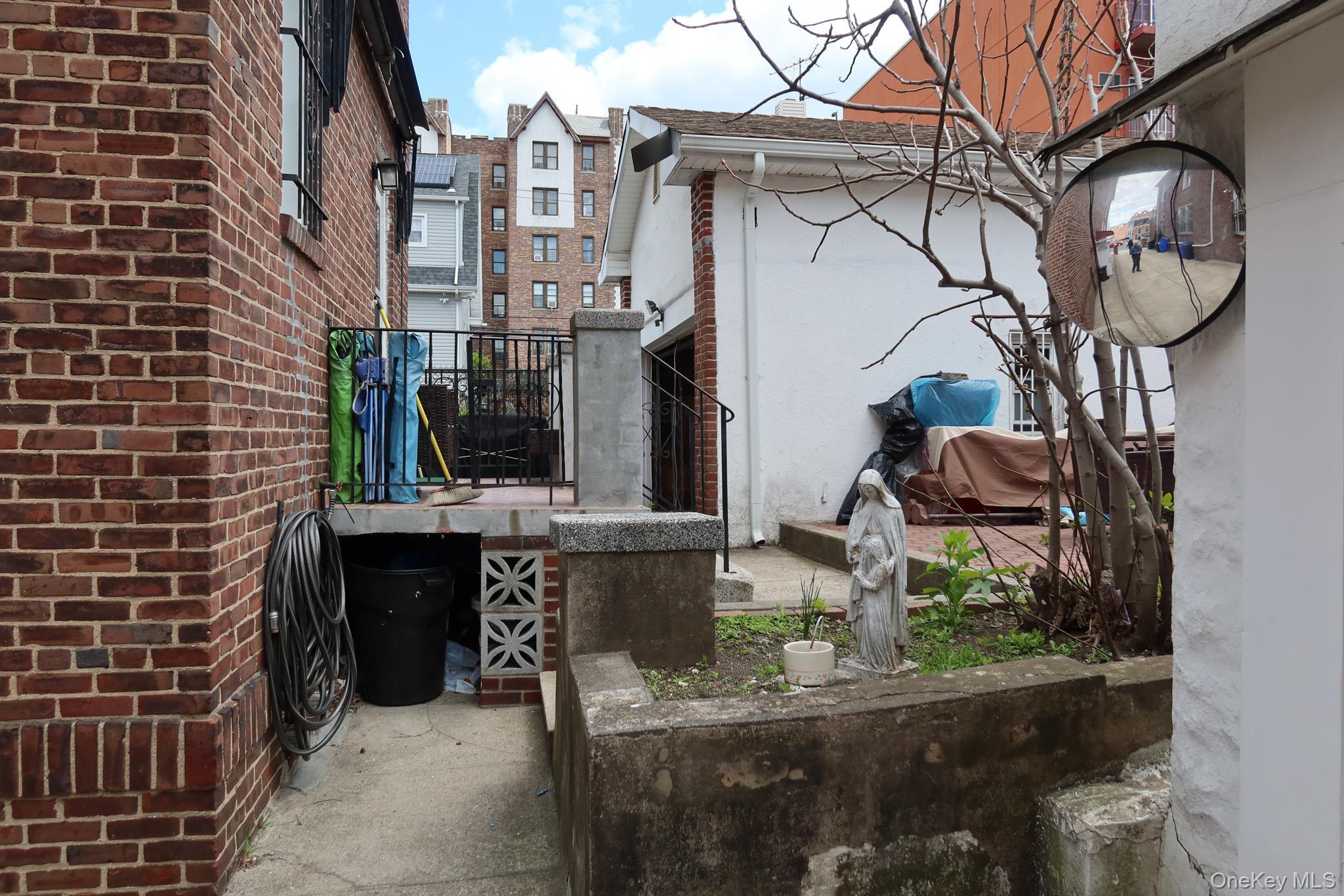 Single Family Adee  Bronx, NY 10467, MLS-990150-29