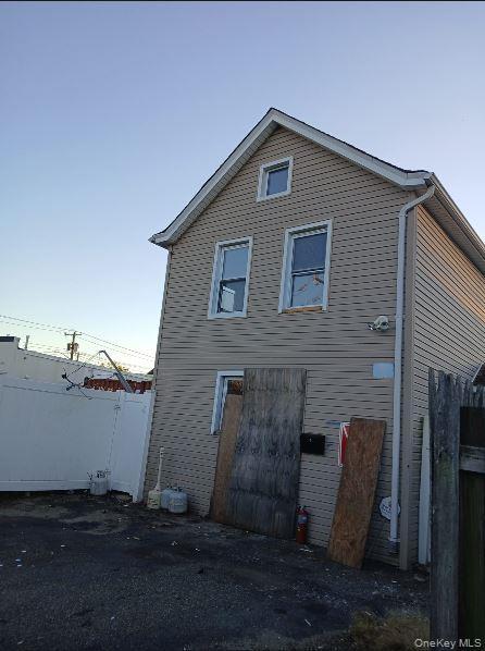 Single Family Max  Nassau County, NY 11801, MLS-990167-2