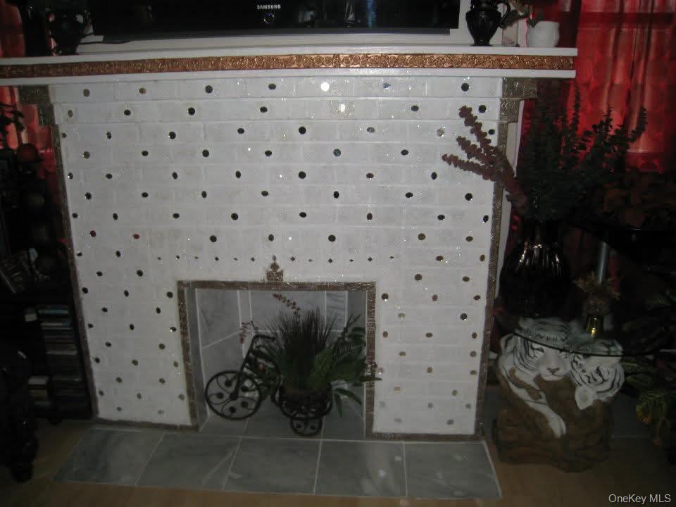 Single Family Metropolitan  Queens, NY 11418, MLS-990192-23