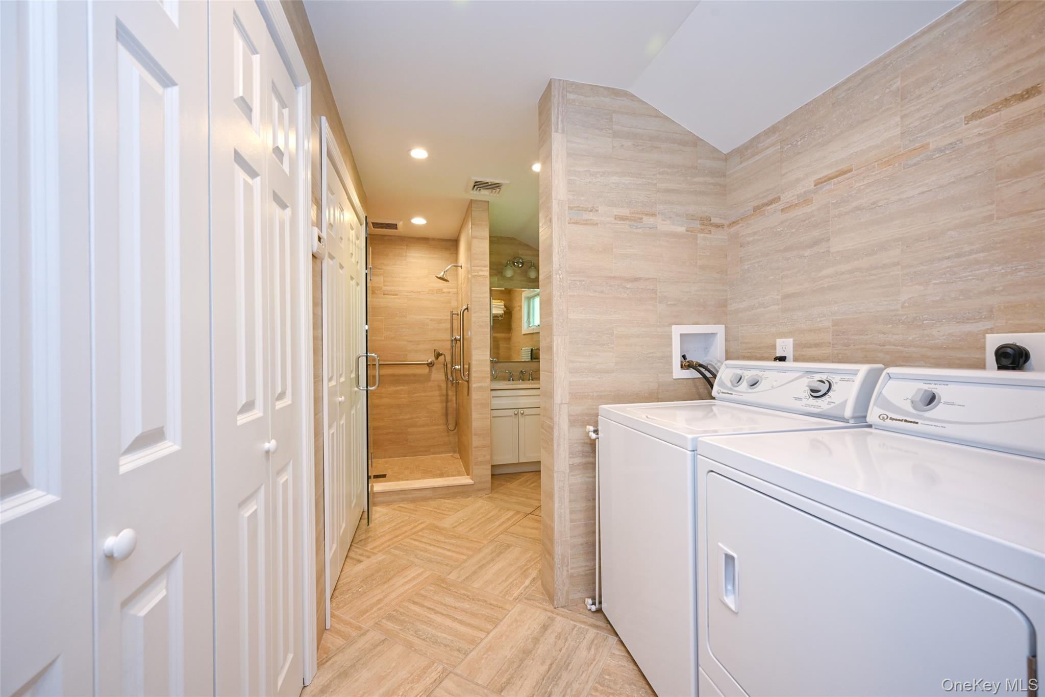 Single Family Roundabout  Suffolk County, NY 11787, MLS-990199-11