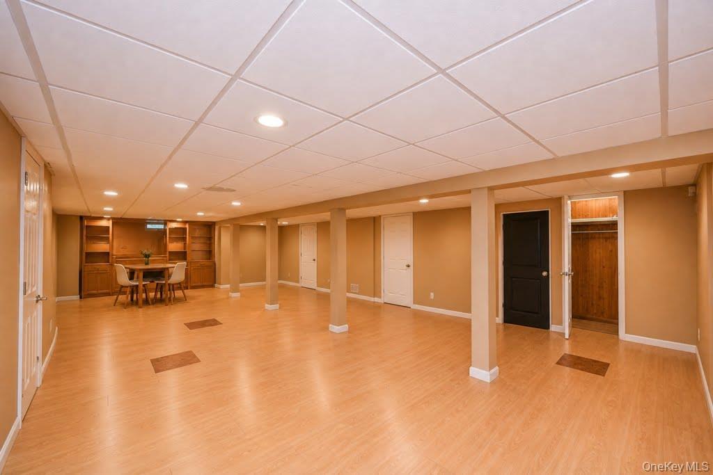 Single Family Roundabout  Suffolk County, NY 11787, MLS-990199-17