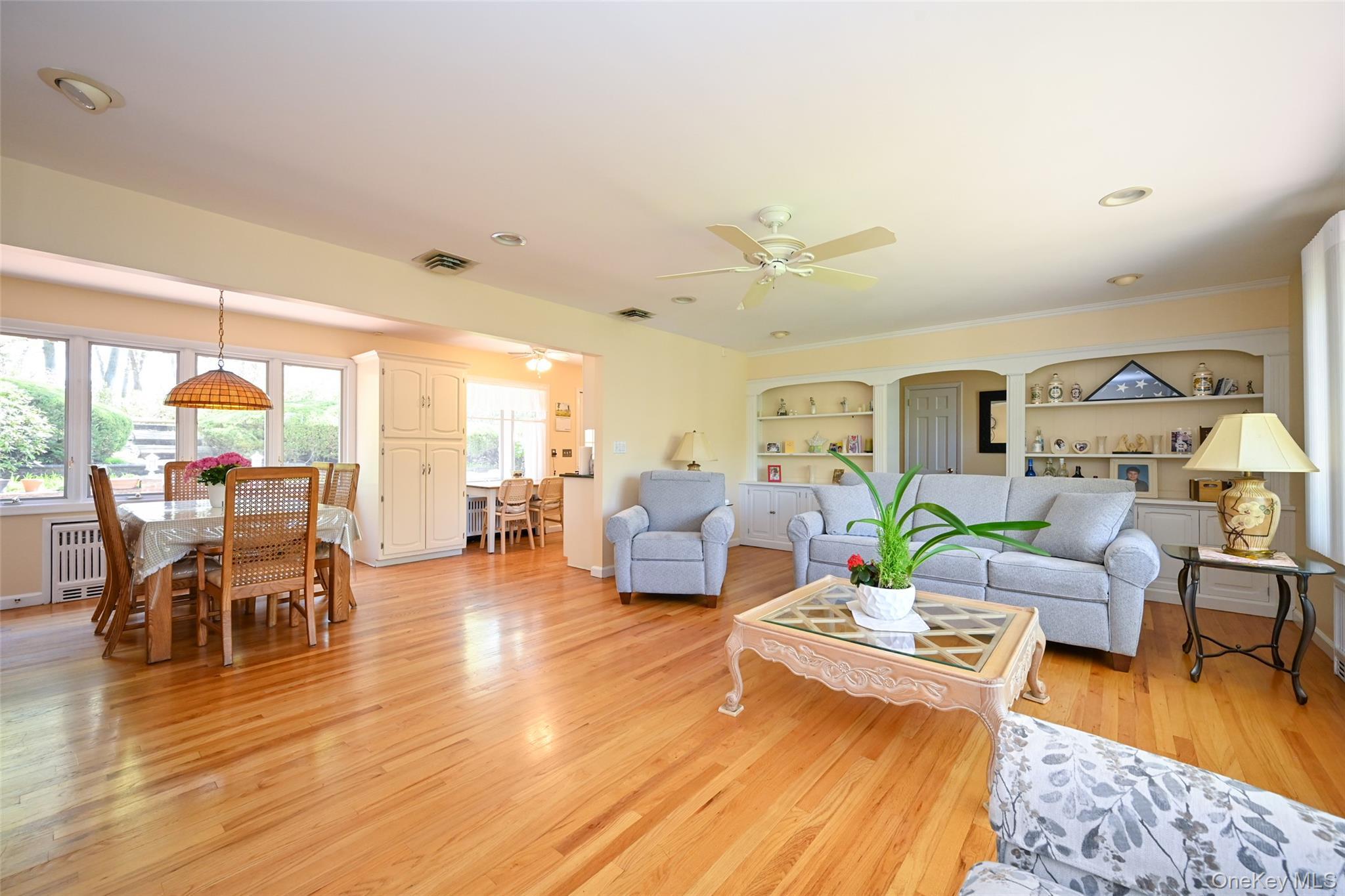 Single Family Roundabout  Suffolk County, NY 11787, MLS-990199-4