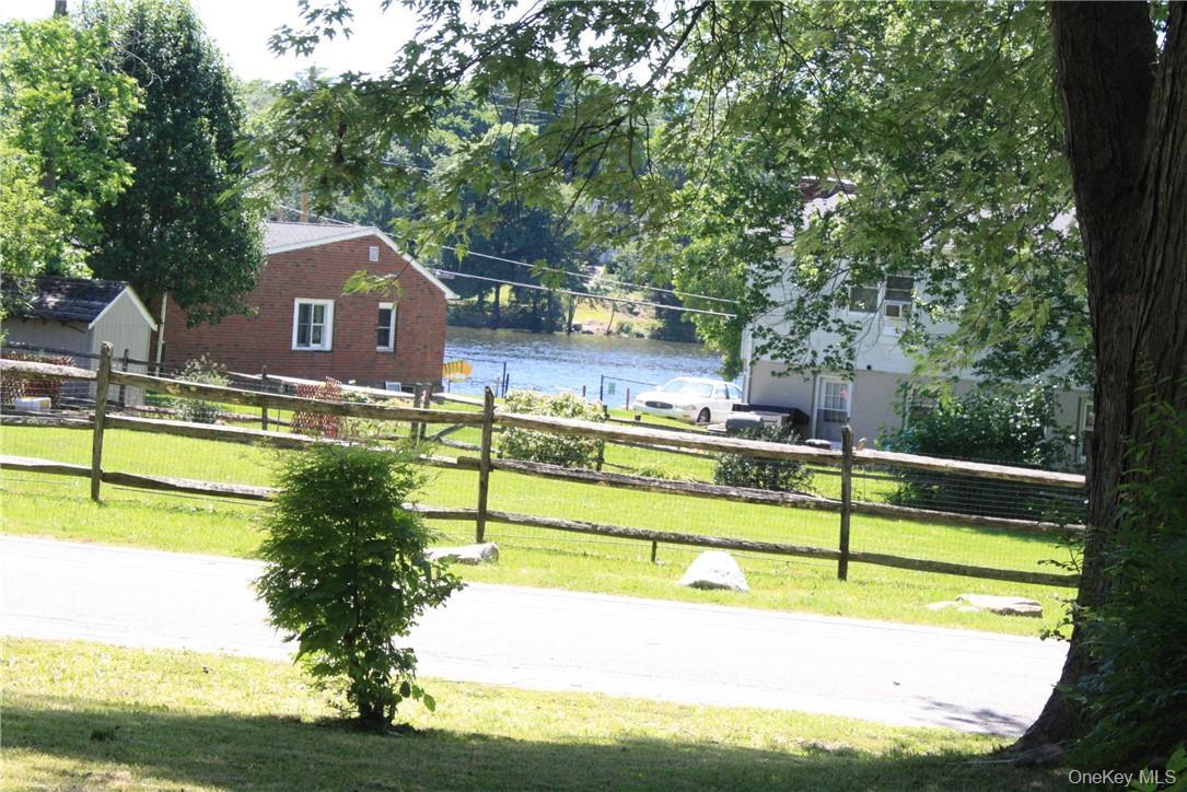 Single Family Pleasant Drive Putnam County, NY 10512, MLS-990205-3