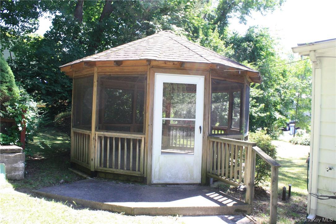 Single Family Pleasant Drive Putnam County, NY 10512, MLS-990205-5