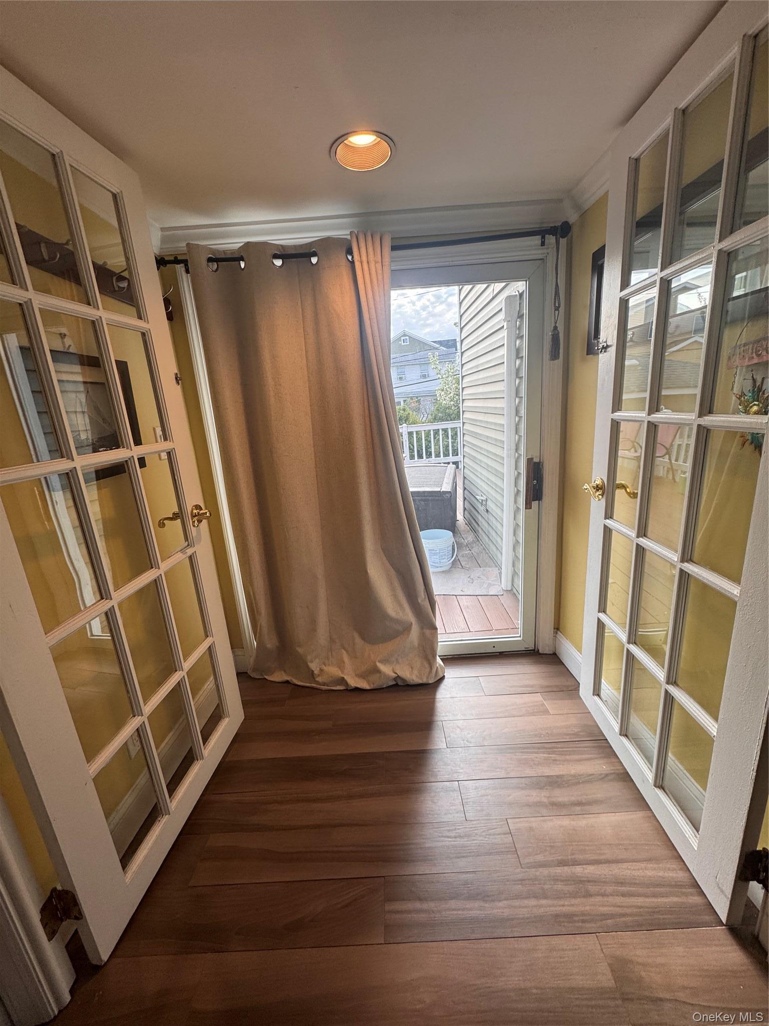 Single Family Kopf  Nassau County, NY 11710, MLS-990214-12