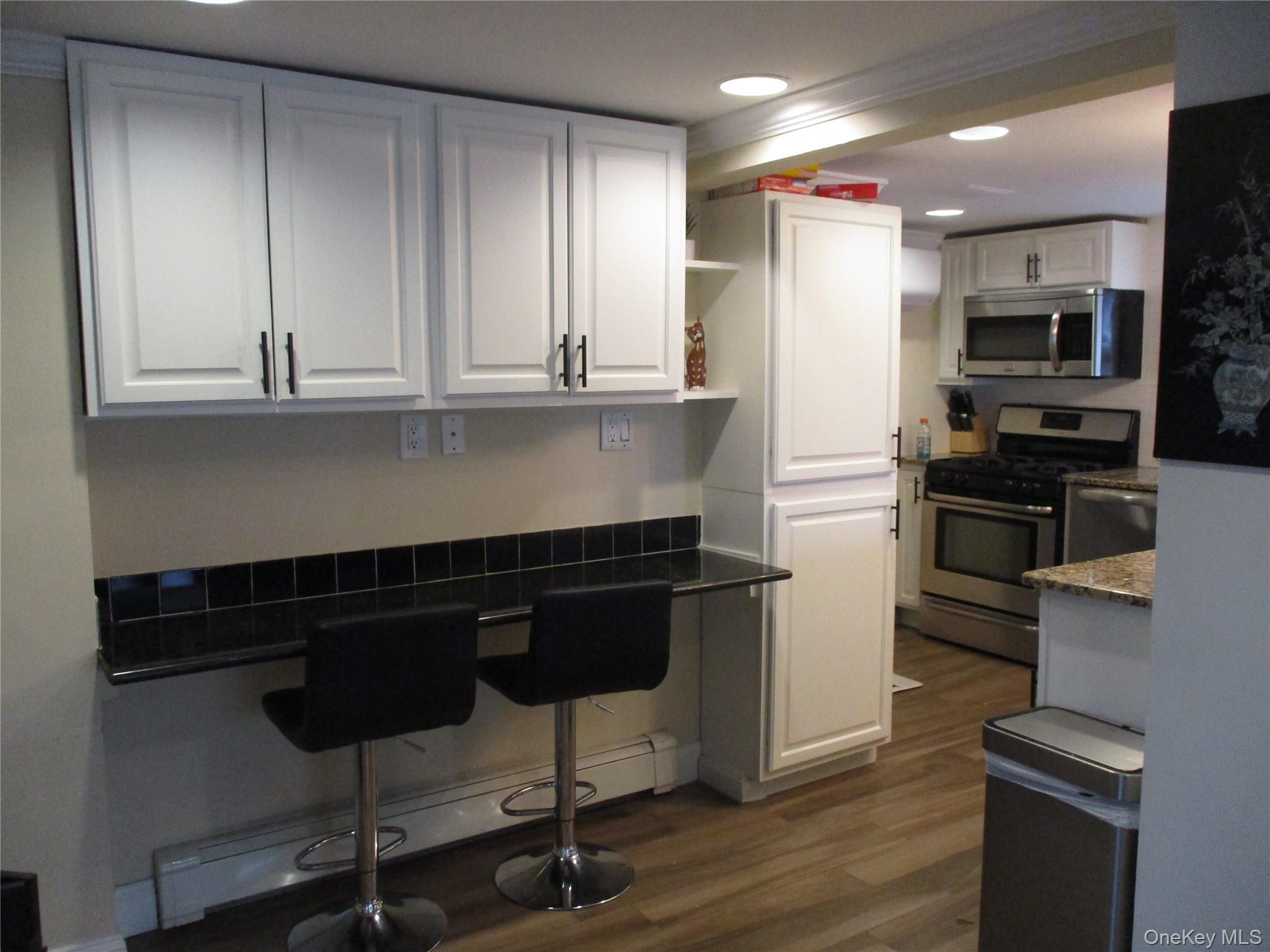 Single Family Kopf  Nassau County, NY 11710, MLS-990214-7