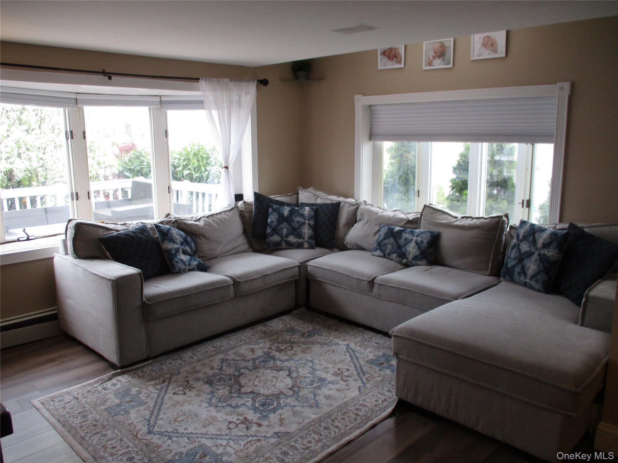 Single Family Kopf  Nassau County, NY 11710, MLS-990214-8