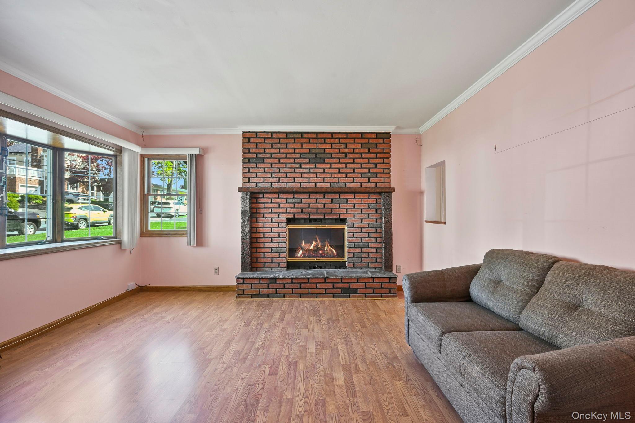 Single Family Croydon  Westchester County, NY 10710, MLS-990221-11