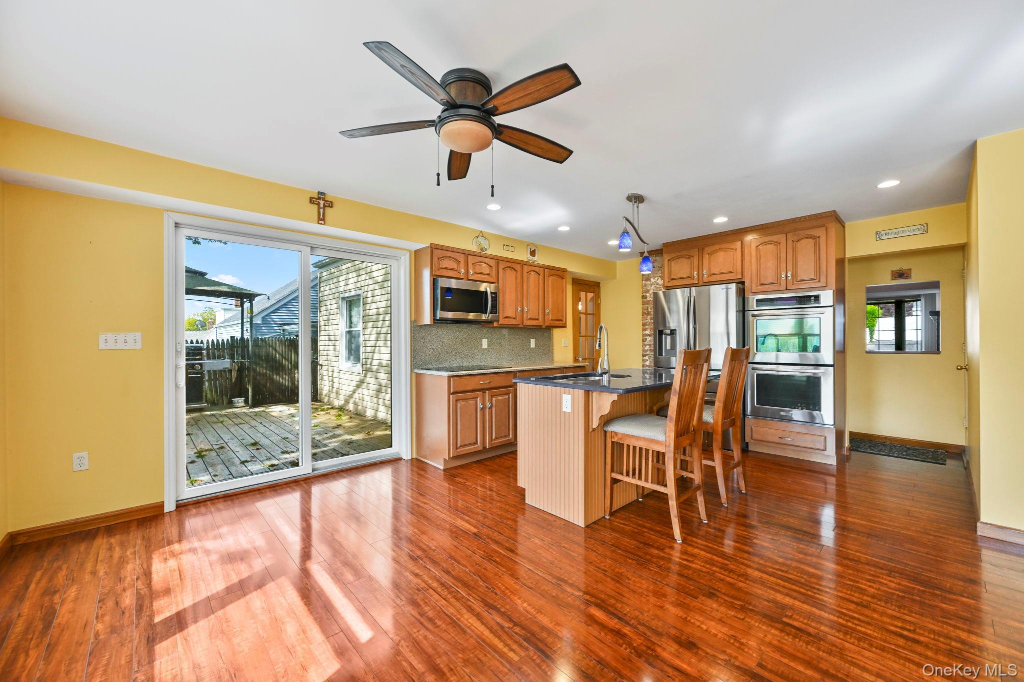 Single Family Croydon  Westchester County, NY 10710, MLS-990221-17