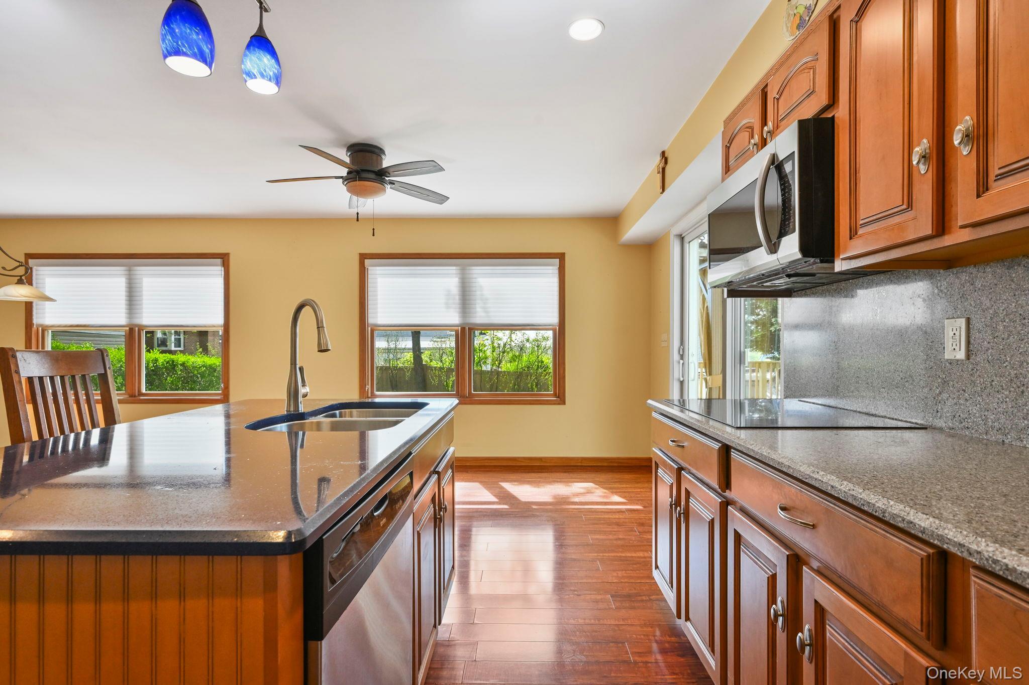 Single Family Croydon  Westchester County, NY 10710, MLS-990221-18