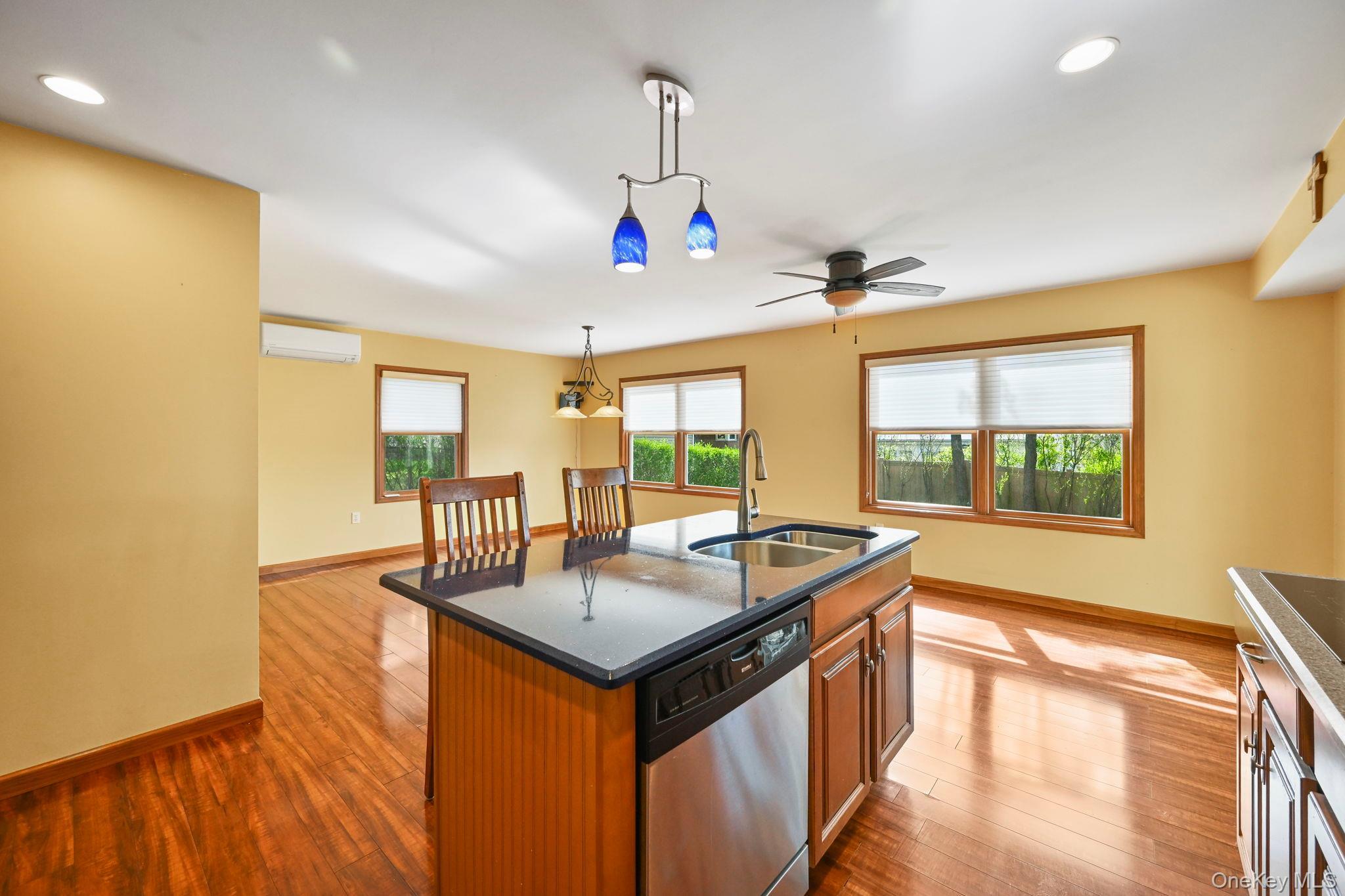 Single Family Croydon  Westchester County, NY 10710, MLS-990221-19