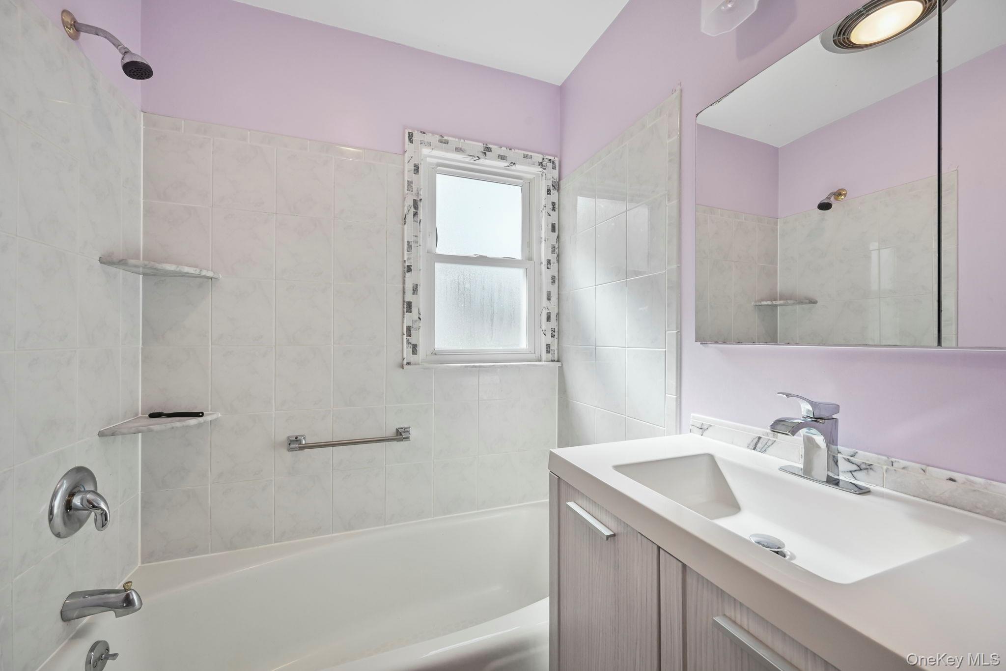 Single Family Croydon  Westchester County, NY 10710, MLS-990221-24