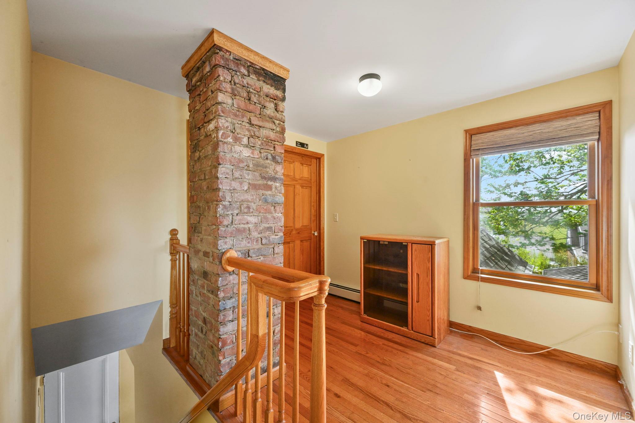 Single Family Croydon  Westchester County, NY 10710, MLS-990221-31