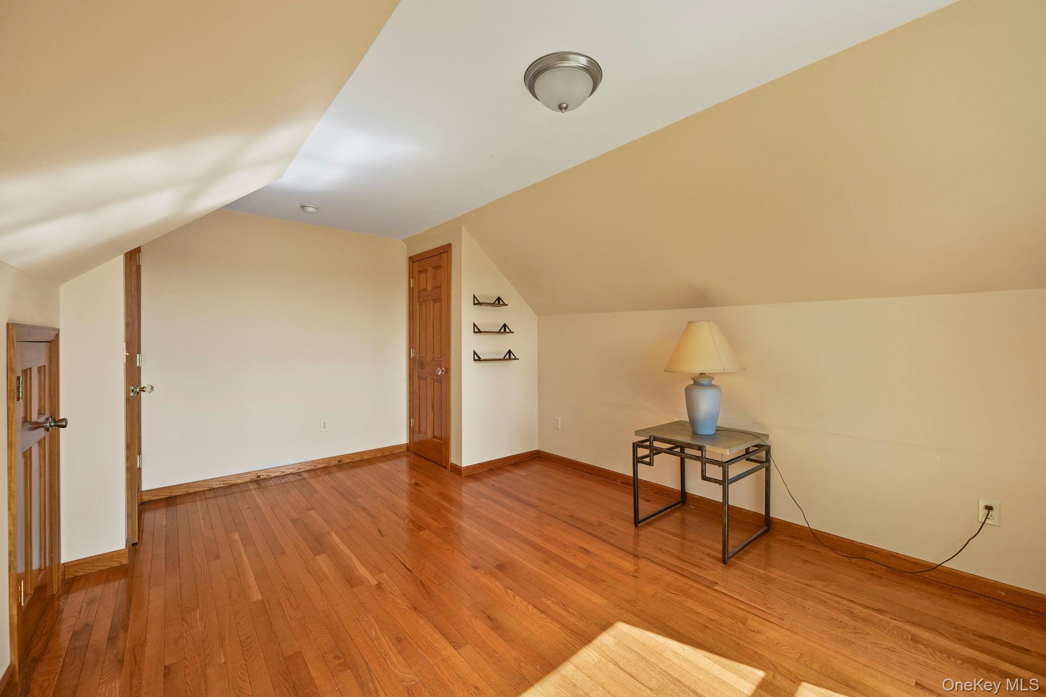 Single Family Croydon  Westchester County, NY 10710, MLS-990221-34